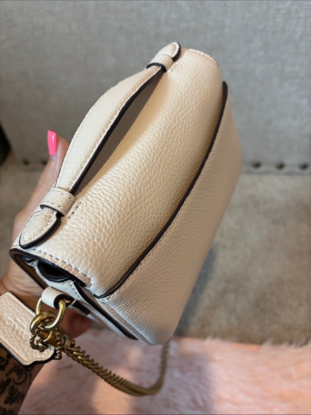 Coach chalk crossbody (mini bag) - Picture 4 of 9